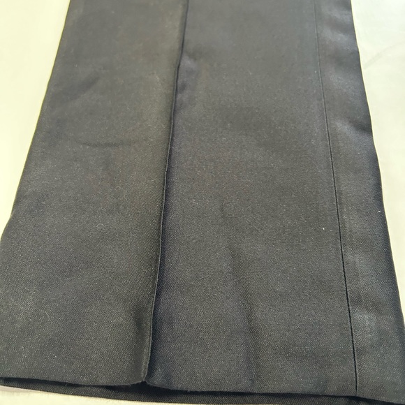 And Taylor women’s size 6 ankle pants,split bottom legs, black color fully lined - Picture 8 of 8